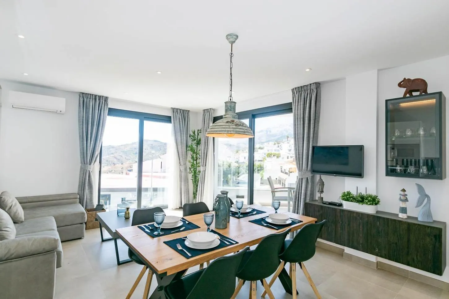 Spacious Apartment In Competa